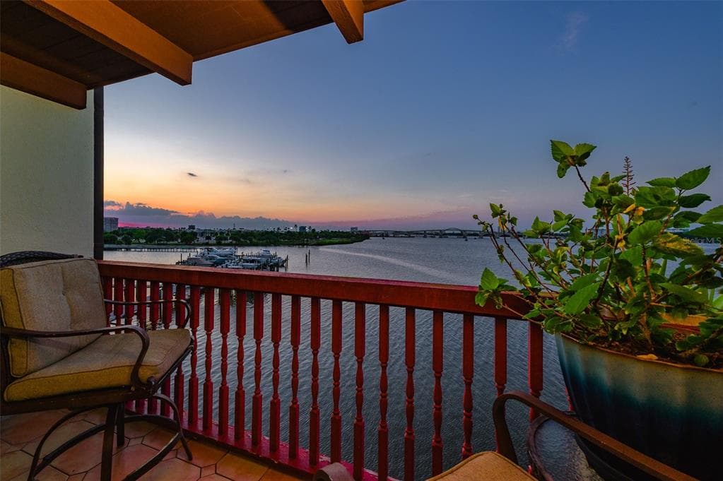 732 MARINA POINT DRIVE 7320 photo 24
