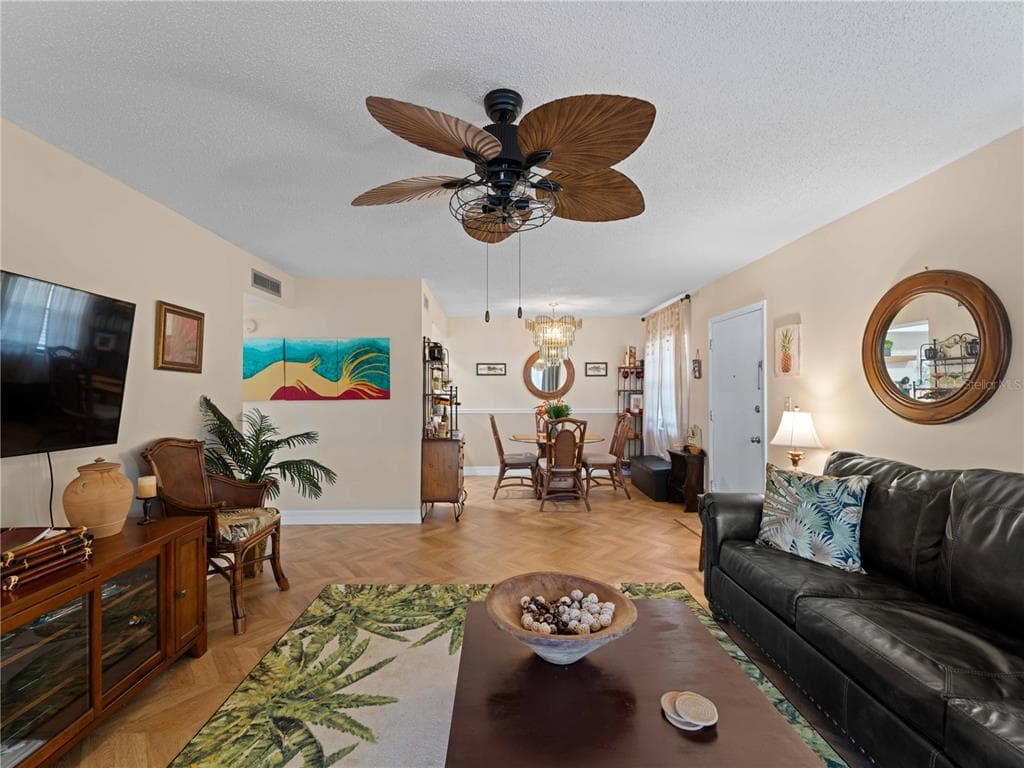 66 BOUNDARY BOULEVARD 275 photo 5