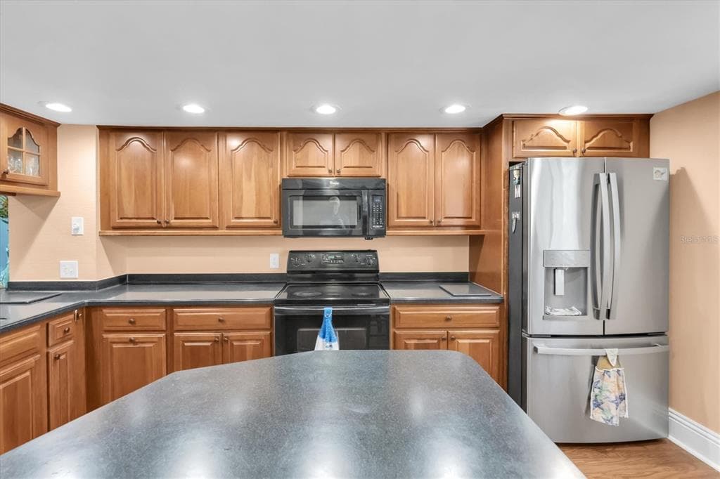553 HAVEN POINT DRIVE photo 15