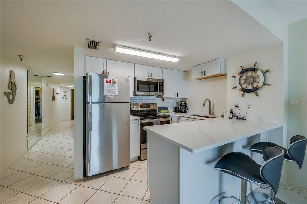 3647 S ATLANTIC AVENUE 5B photo 12