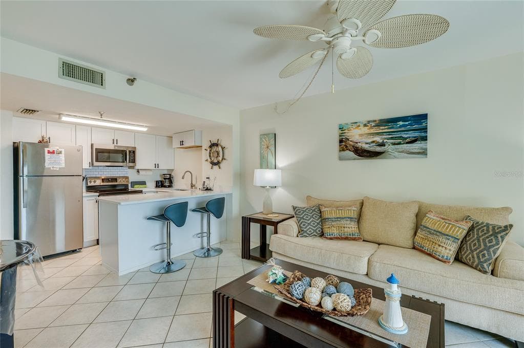 3647 S ATLANTIC AVENUE 5B photo 7