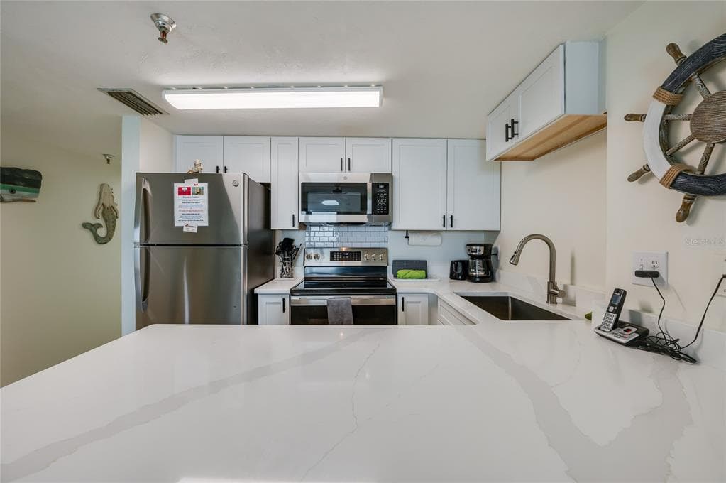 3647 S ATLANTIC AVENUE 5B photo 5