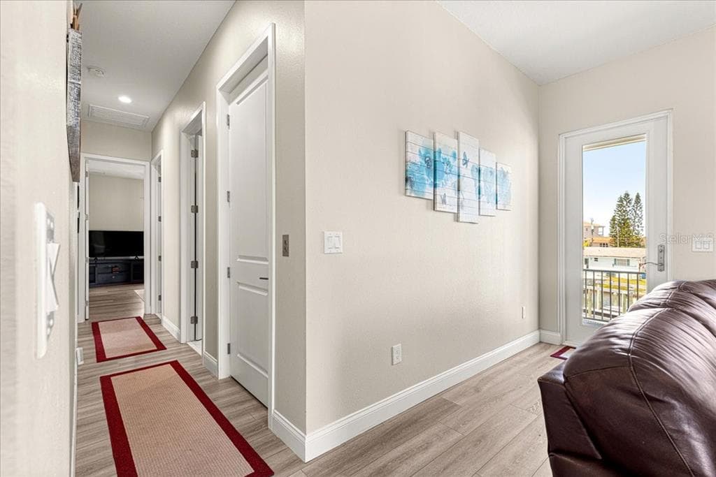 6771 SEAVIEW BOULEVARD photo 12
