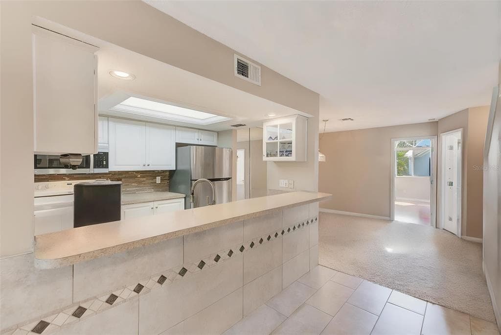 615 GARLAND CIRCLE photo 10