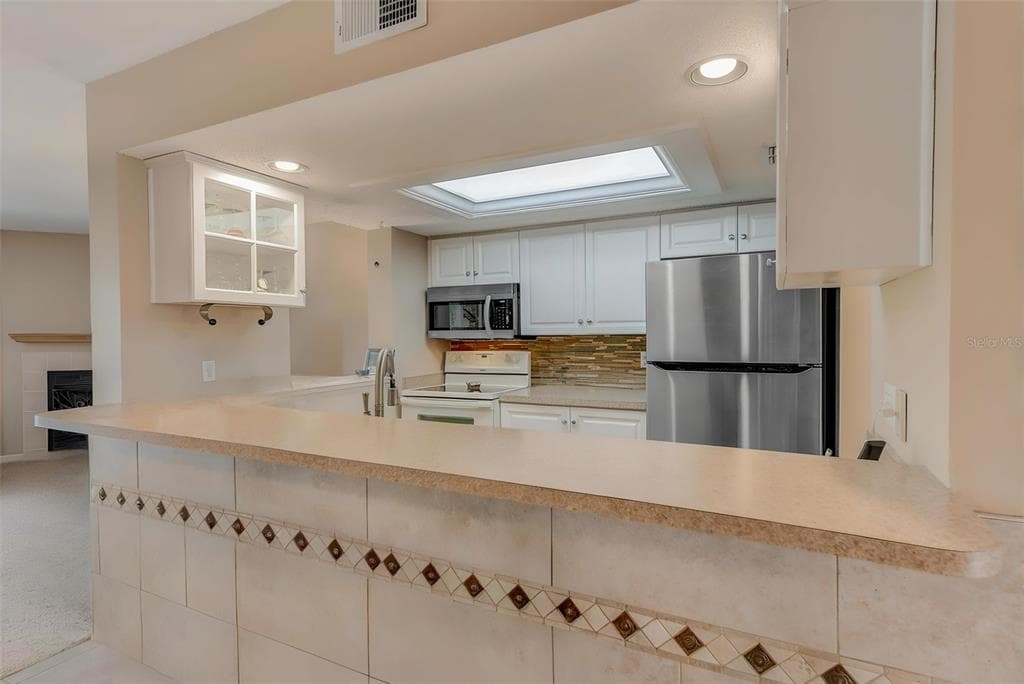 615 GARLAND CIRCLE photo 11