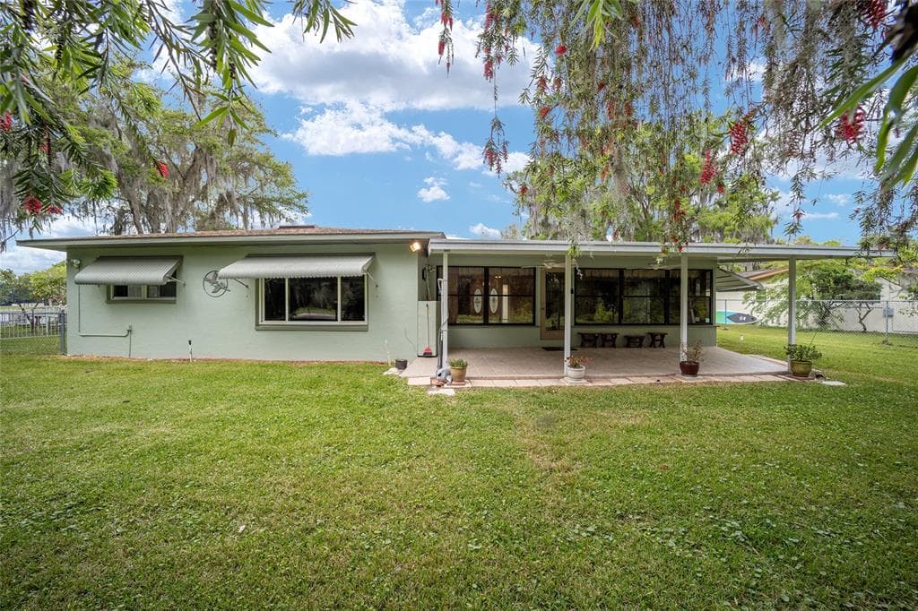 12180 MAPLE STREET photo 10