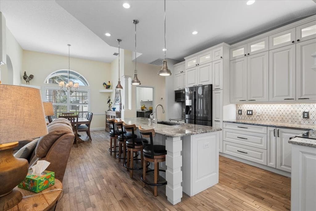 1091 ROTONDA CIRCLE photo 22