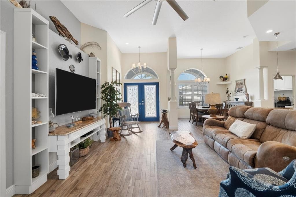 1091 ROTONDA CIRCLE photo 20