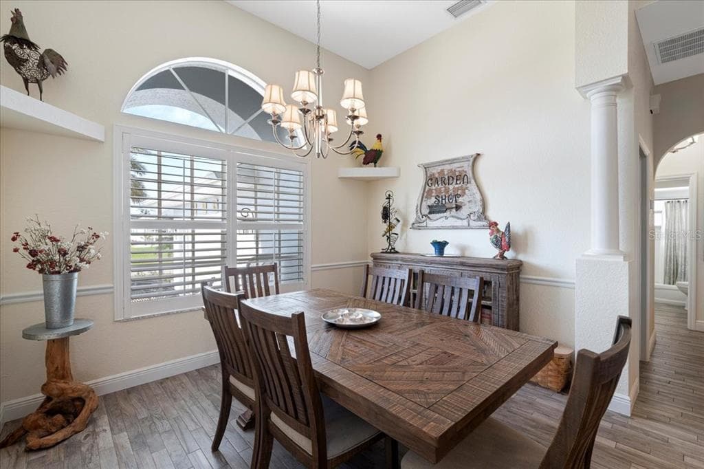 1091 ROTONDA CIRCLE photo 10
