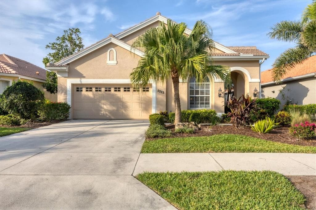 5223 PINE SHADOW LANE photo 2