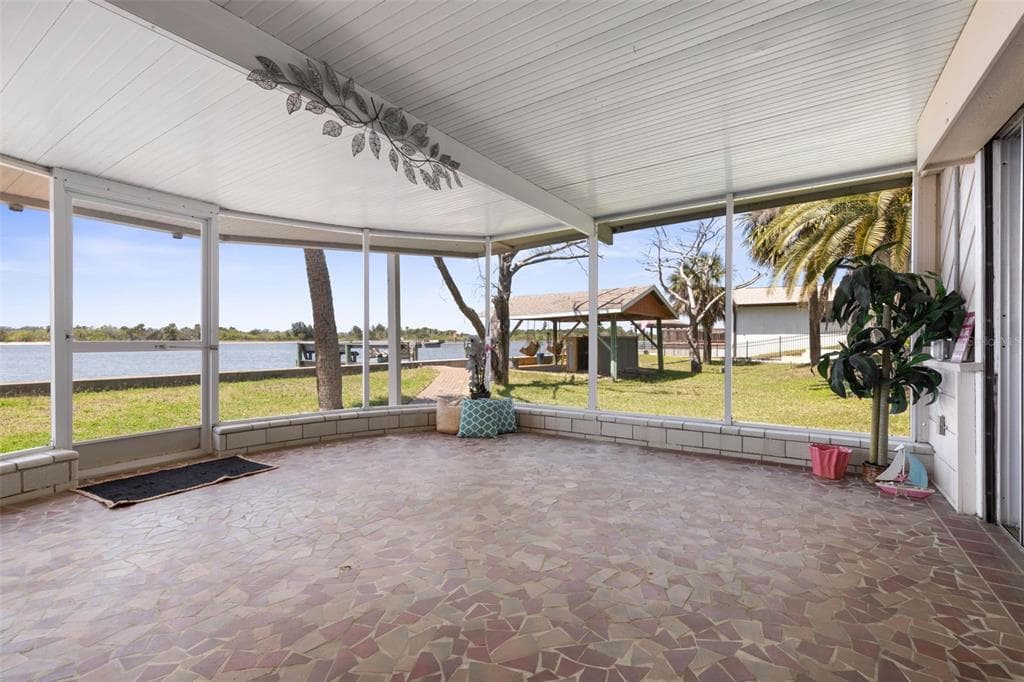 2260 JOHN ANDERSON DRIVE photo 23
