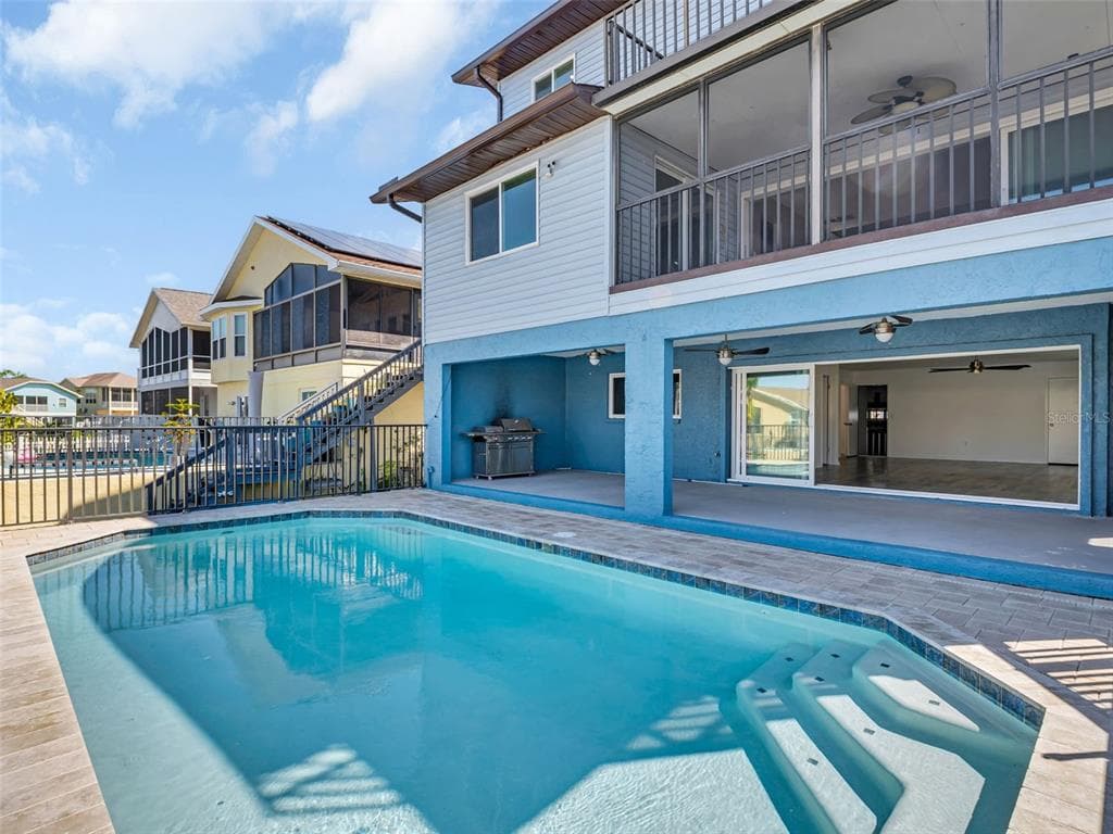 6241 BAYSIDE DRIVE photo 3