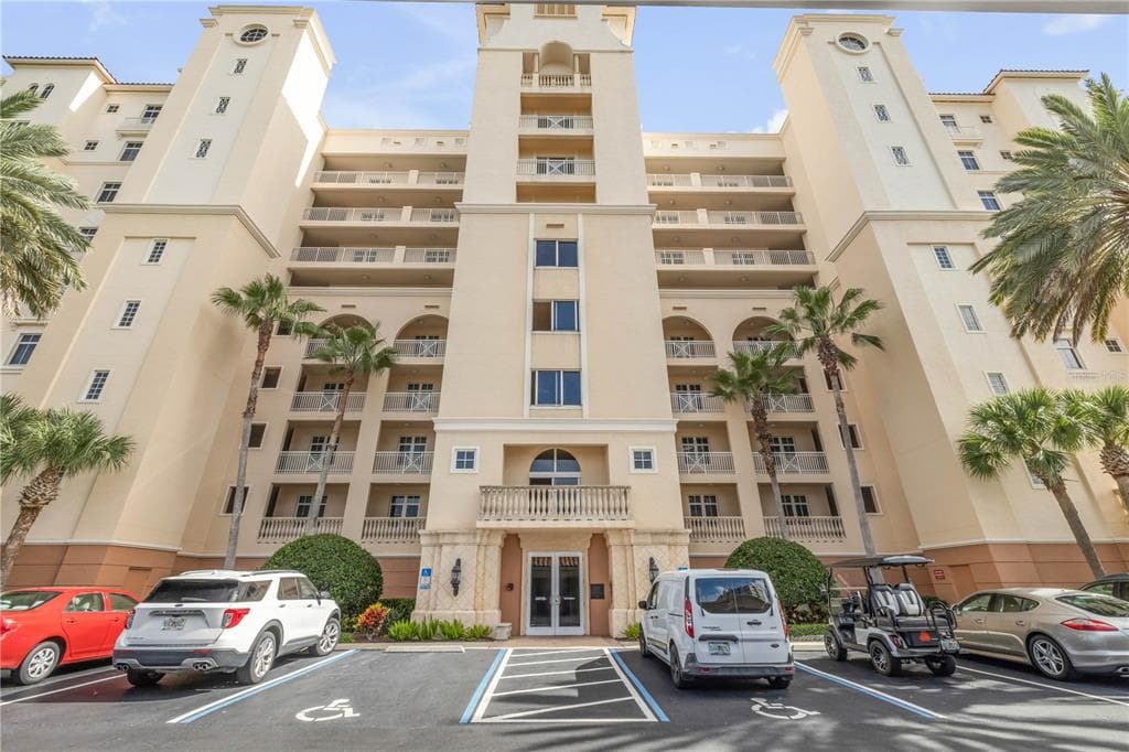 261 MINORCA BEACH WAY 406 photo 3