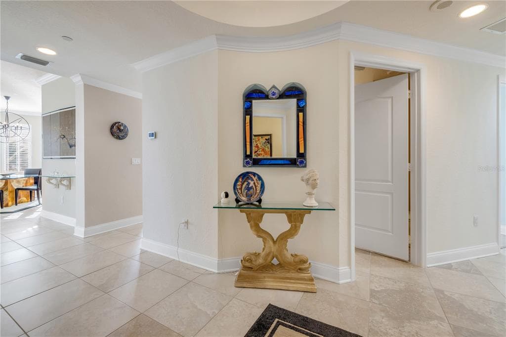 261 MINORCA BEACH WAY 406 photo 5