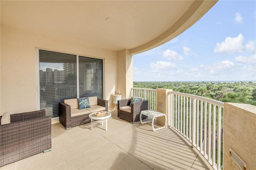 261 MINORCA BEACH WAY 406 photo 10