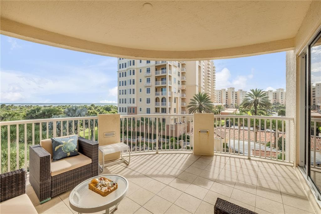 261 MINORCA BEACH WAY 406 photo 11
