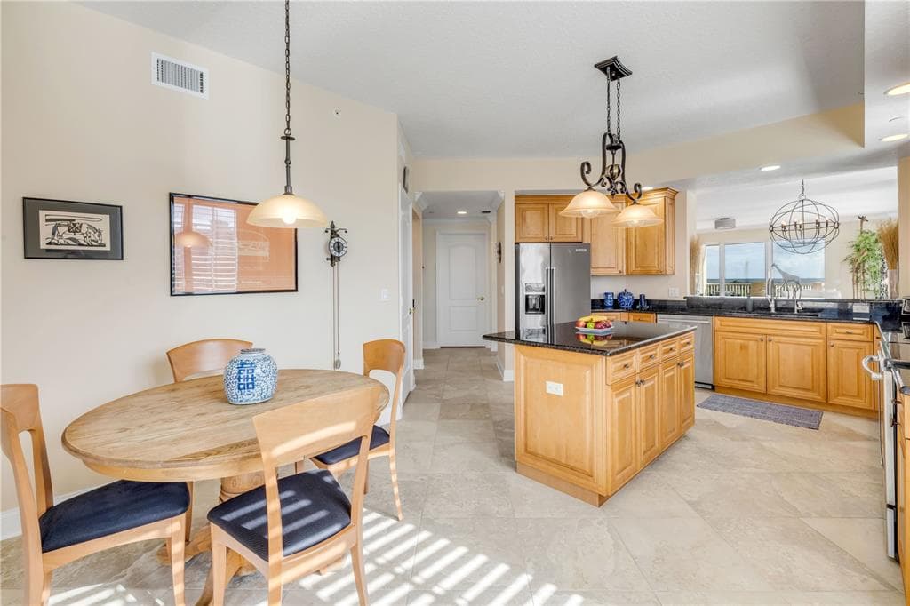 261 MINORCA BEACH WAY 406 photo 21