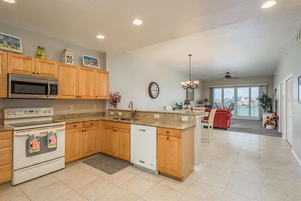 530 S GULFVIEW BOULEVARD 303 photo 8
