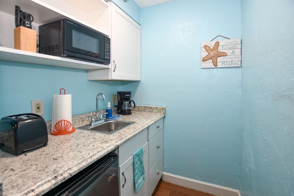 313 S. ATLANTIC AVE 526 photo 9