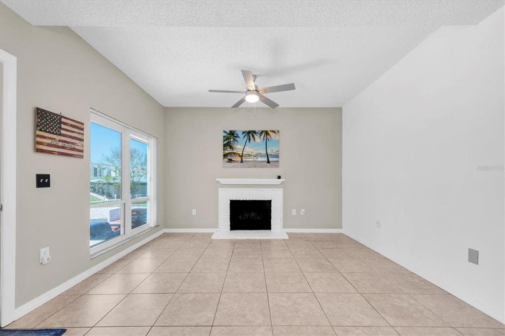 171 MEDALLION BOULEVARD F photo 6