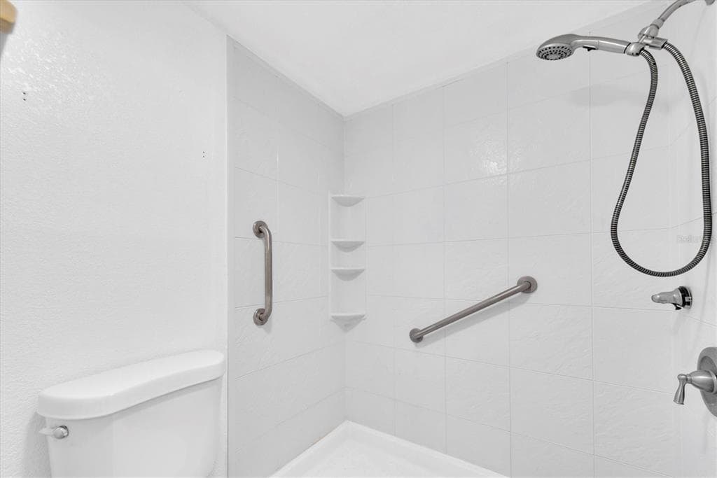 171 MEDALLION BOULEVARD F photo 16