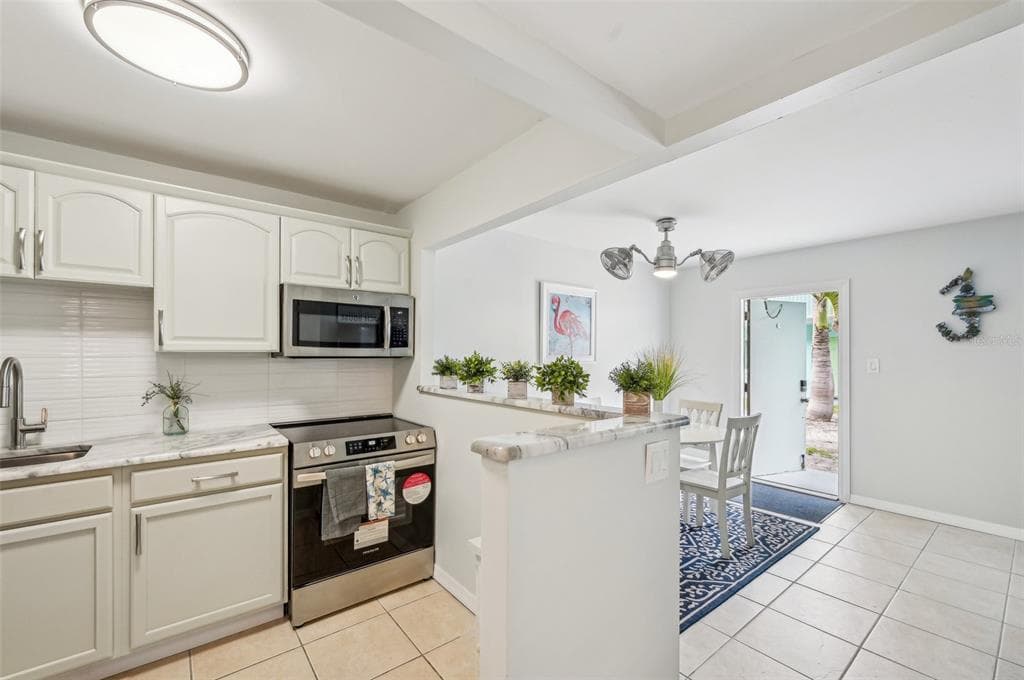 117 7TH STREET N 5 photo 11