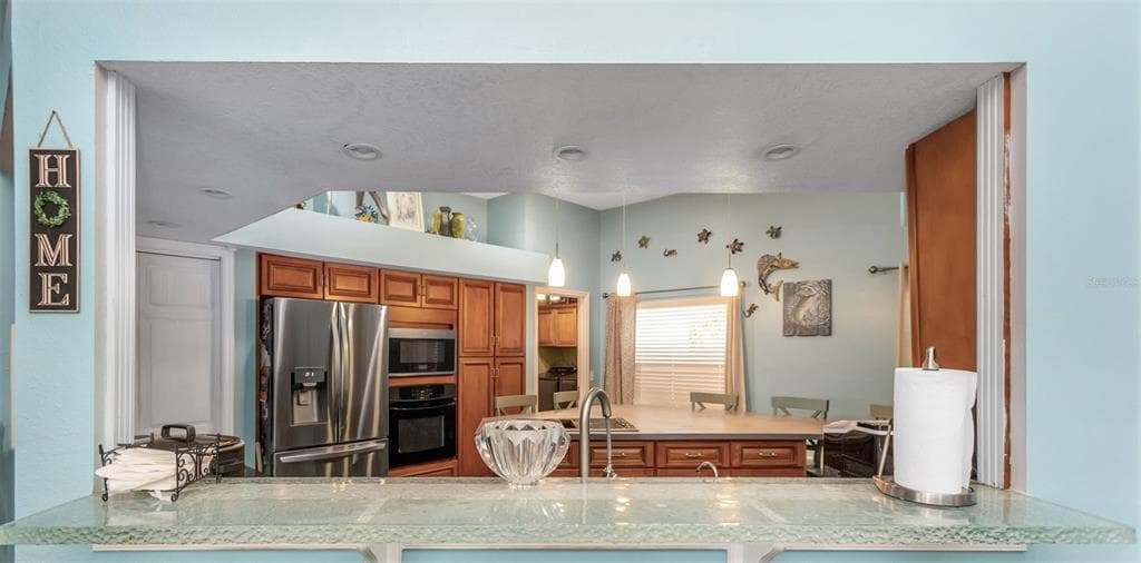424 ISLAND CAY WAY photo 13