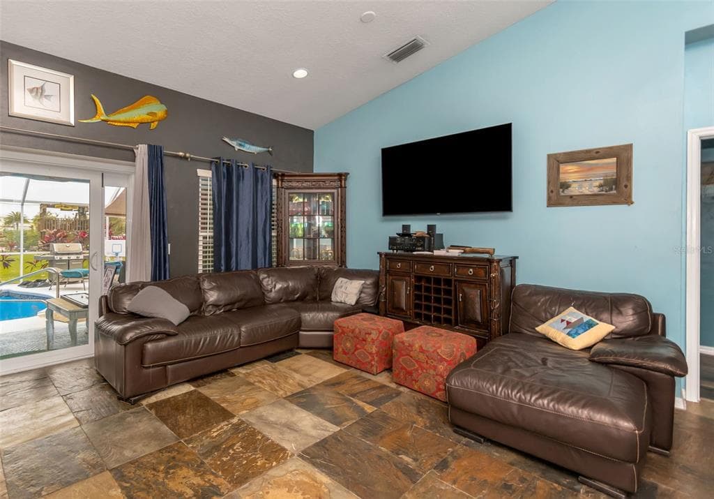 424 ISLAND CAY WAY photo 16