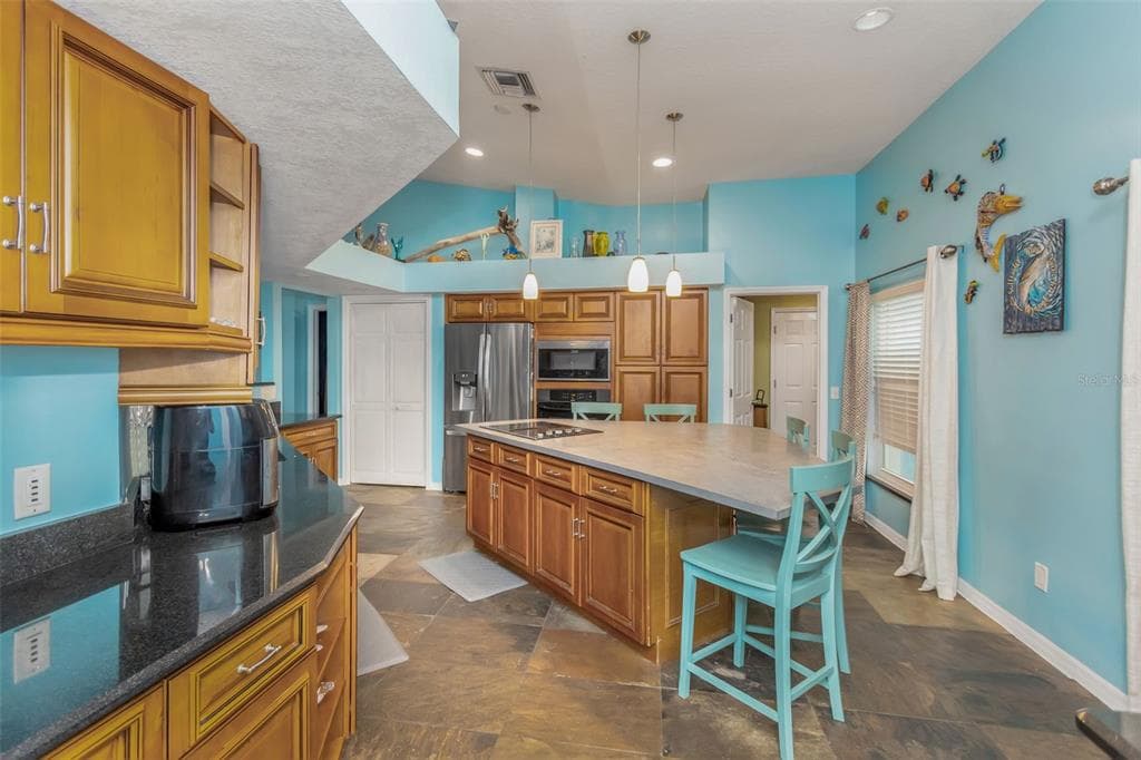 424 ISLAND CAY WAY photo 8