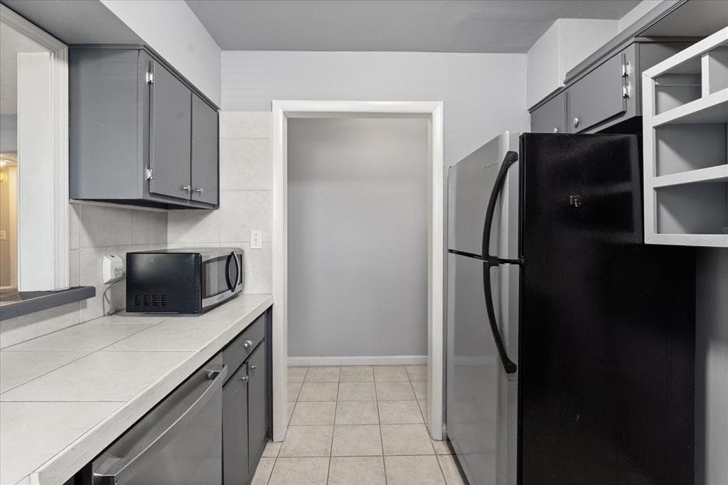 2500 LEE ROAD 208 photo 13
