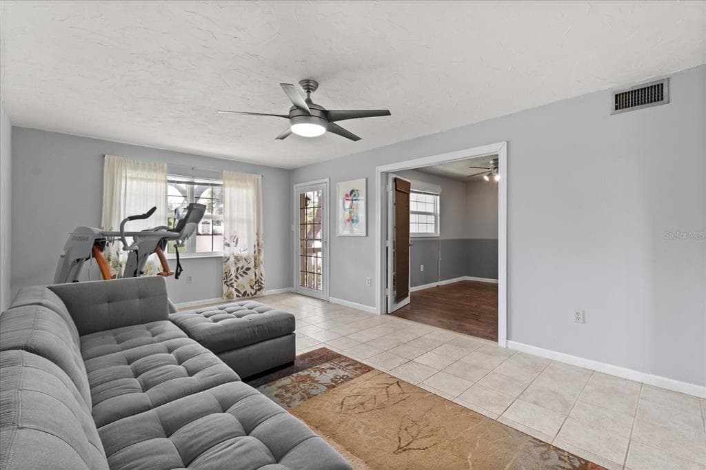 2500 LEE ROAD 208 photo 7