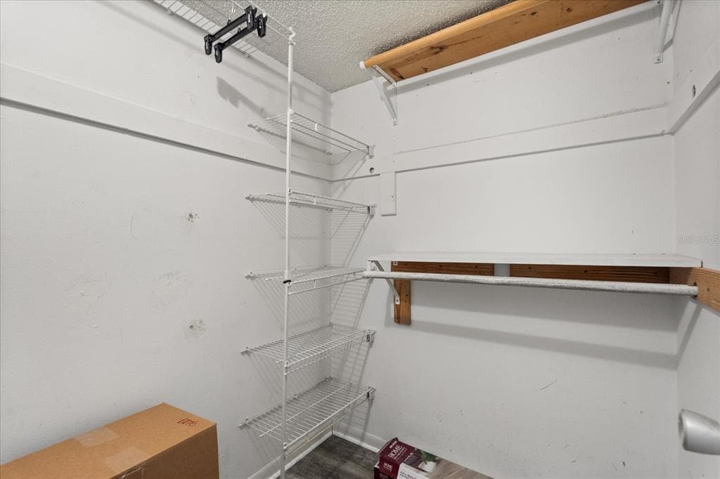 2500 LEE ROAD 208 photo 18
