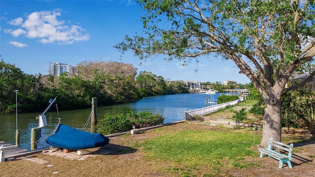 1479 BAY POINT DRIVE photo 8