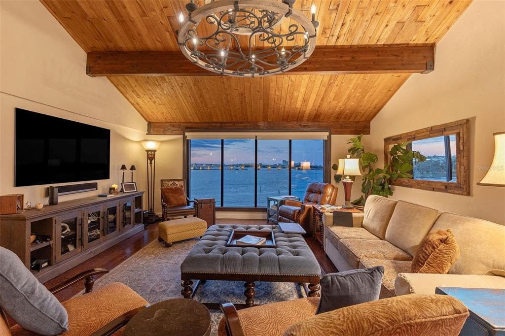 761 MARINA POINT DRIVE 7610 photo 23