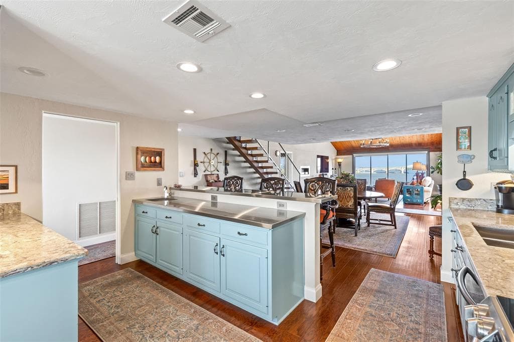 761 MARINA POINT DRIVE 7610 photo 9