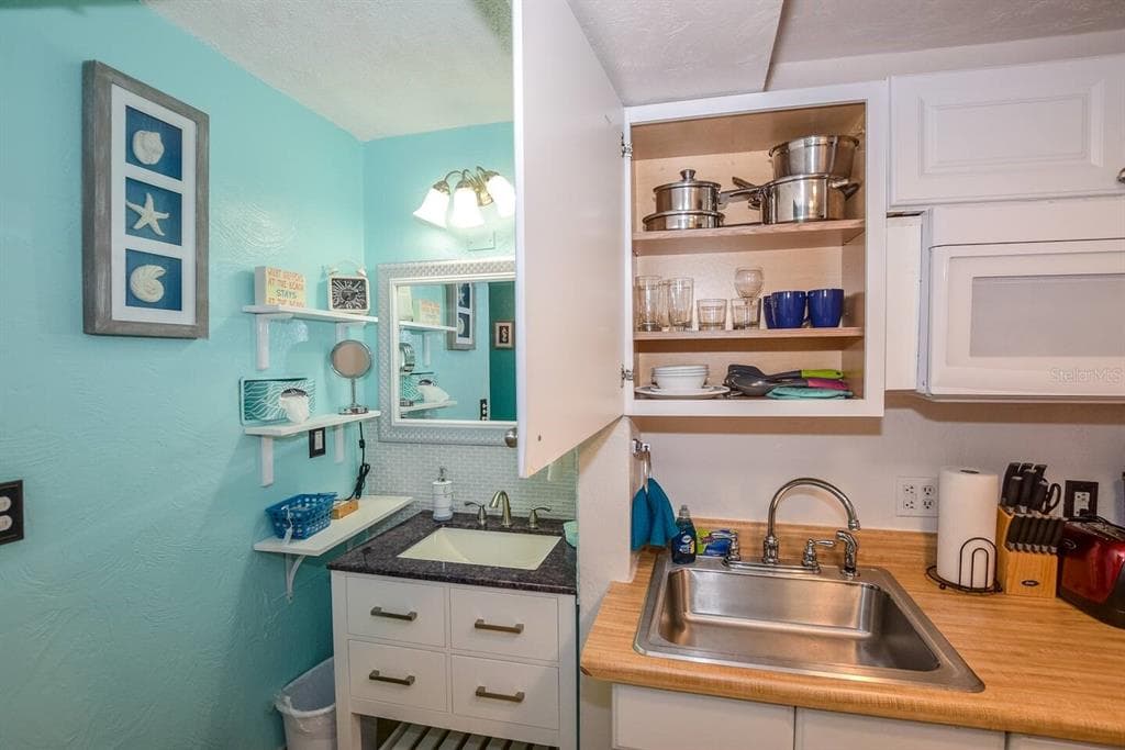 313 S ATLANTIC AVENUE 2170 photo 4