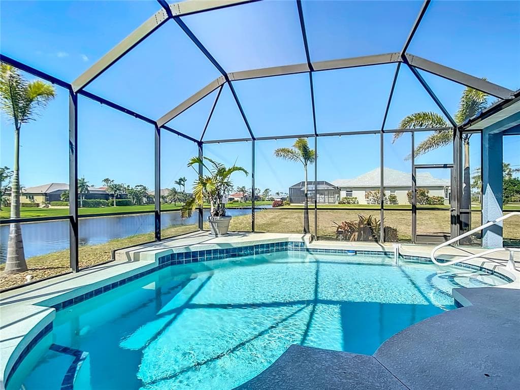 1167 ROTONDA CIRCLE photo 3
