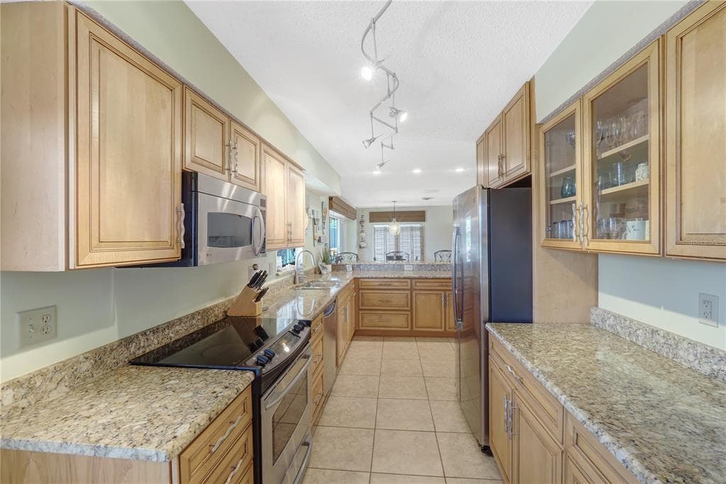 120 VILLA DRIVE 120 photo 23