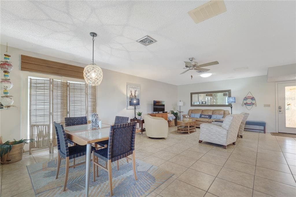 120 VILLA DRIVE 120 photo 20