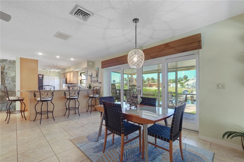 120 VILLA DRIVE 120 photo 14