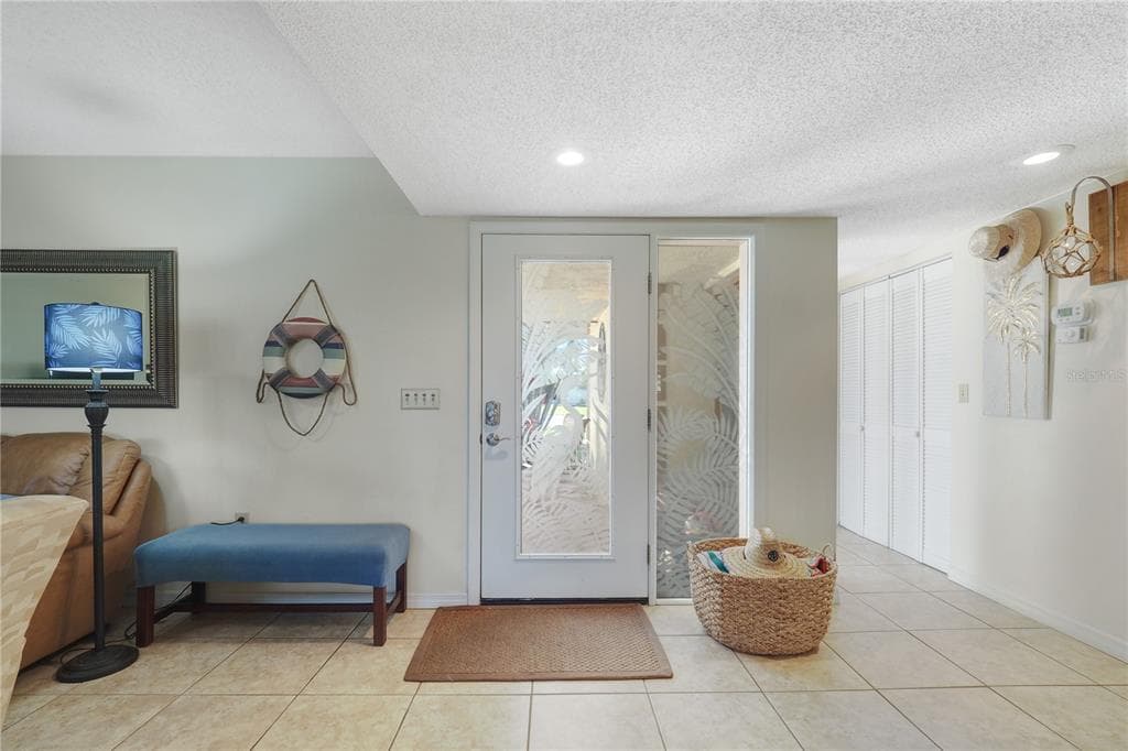 120 VILLA DRIVE 120 photo 11