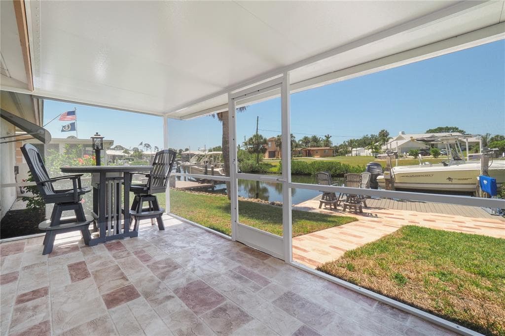 120 VILLA DRIVE 120 photo 8