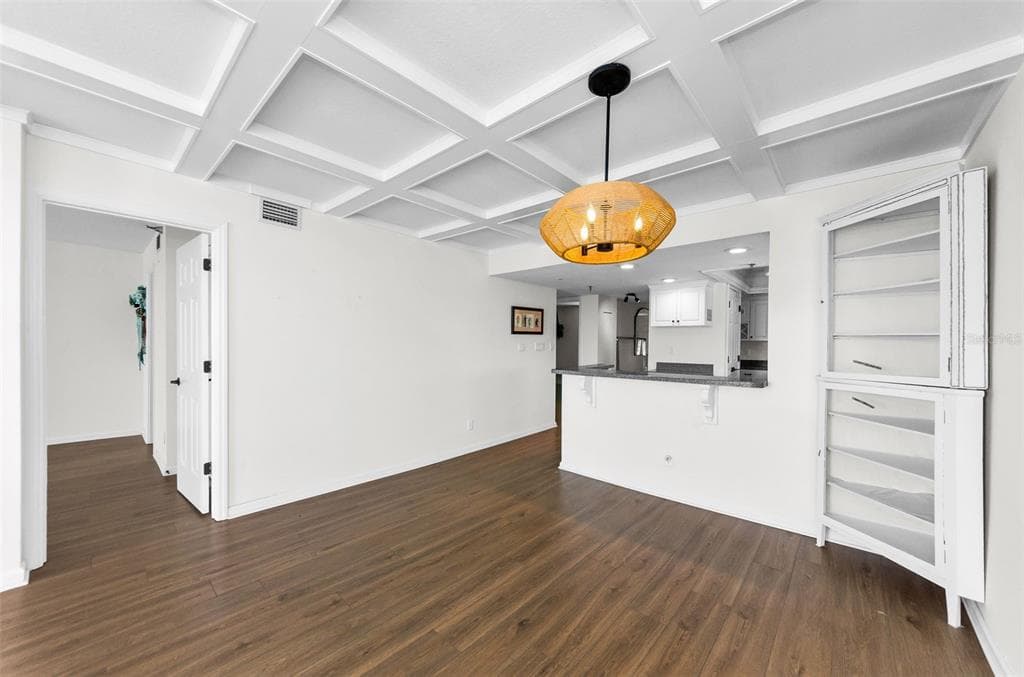 18201 GULF BOULEVARD 201 photo 6