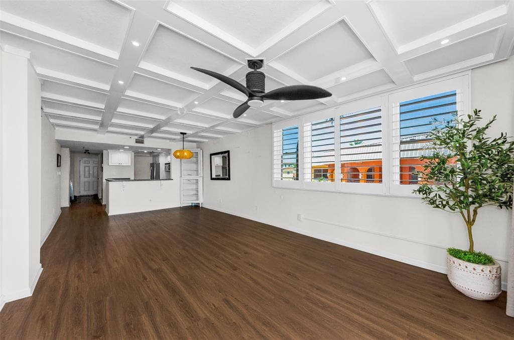 18201 GULF BOULEVARD 201 photo 5