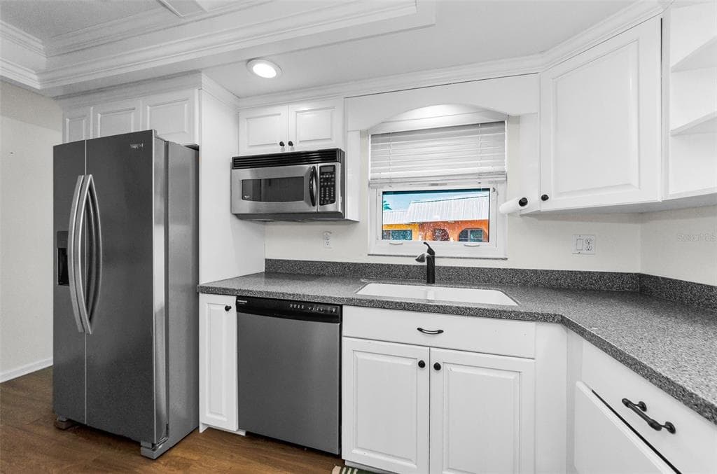 18201 GULF BOULEVARD 201 photo 9