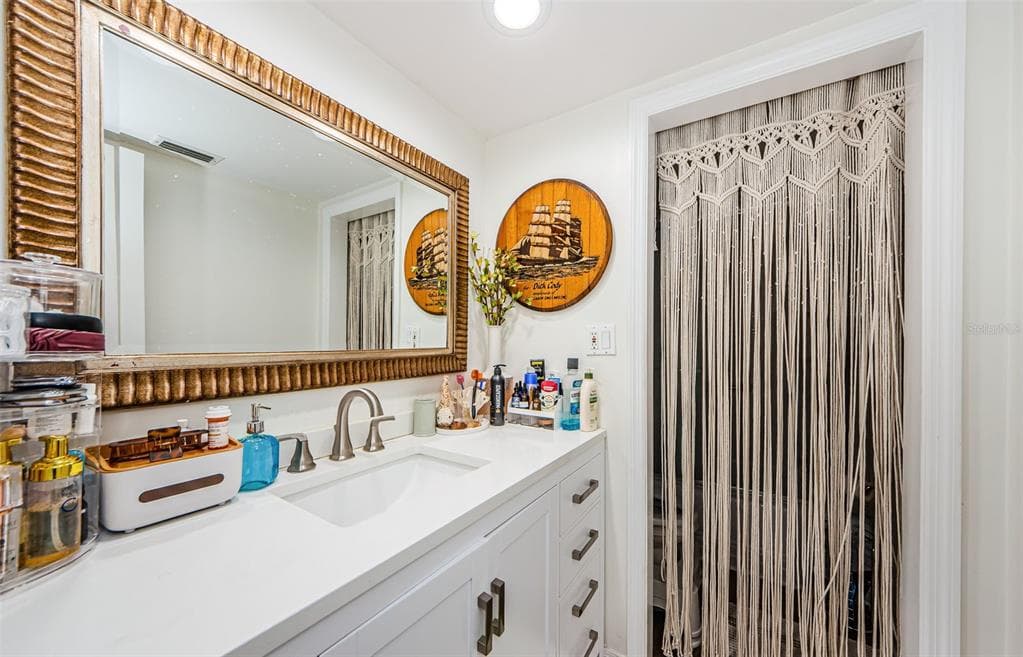 18201 GULF BOULEVARD 201 photo 19