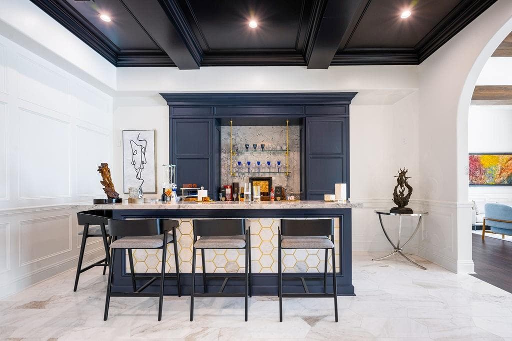 570 MANOR ROAD photo 20