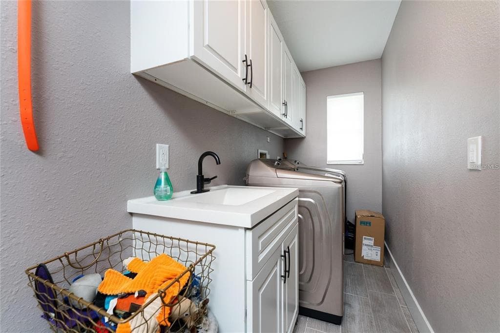 12420 MINOT AVENUE photo 21