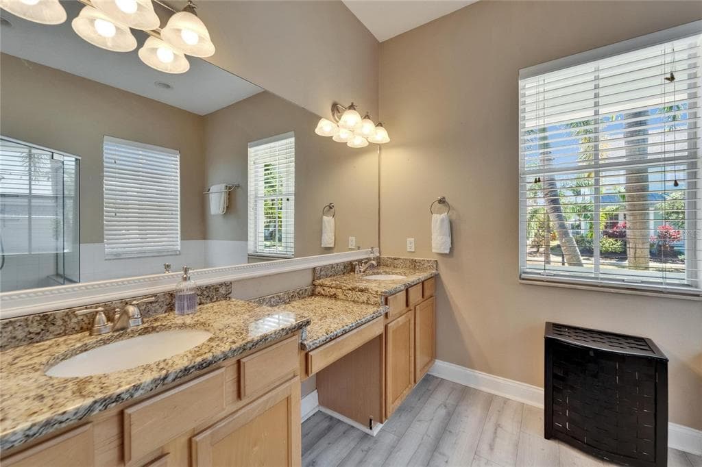 426 ISLEBAY DRIVE photo 20