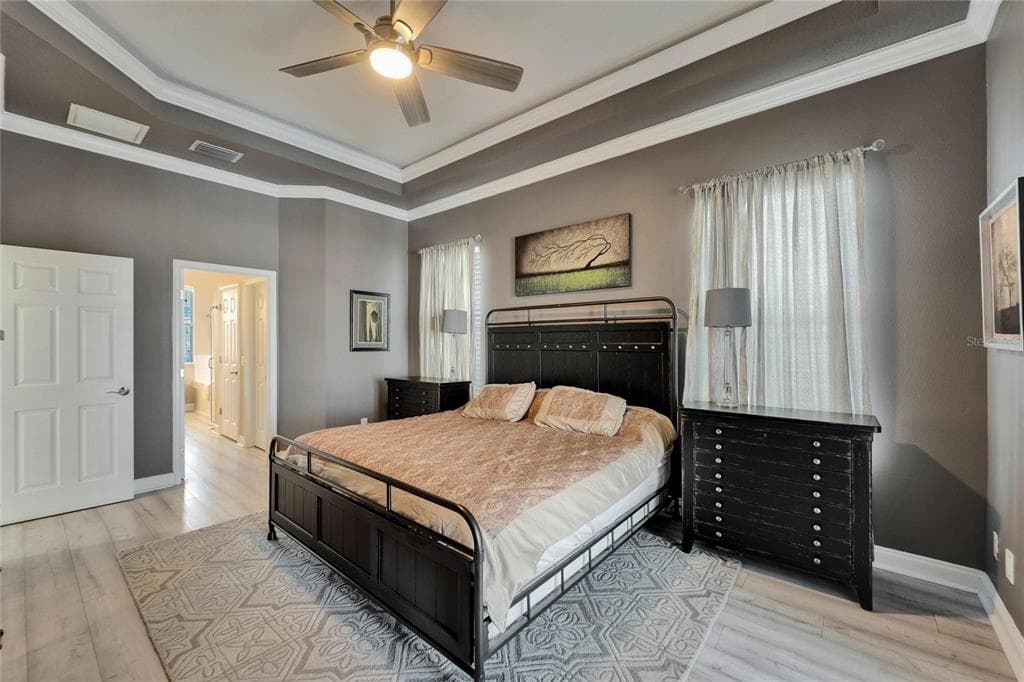 426 ISLEBAY DRIVE photo 18